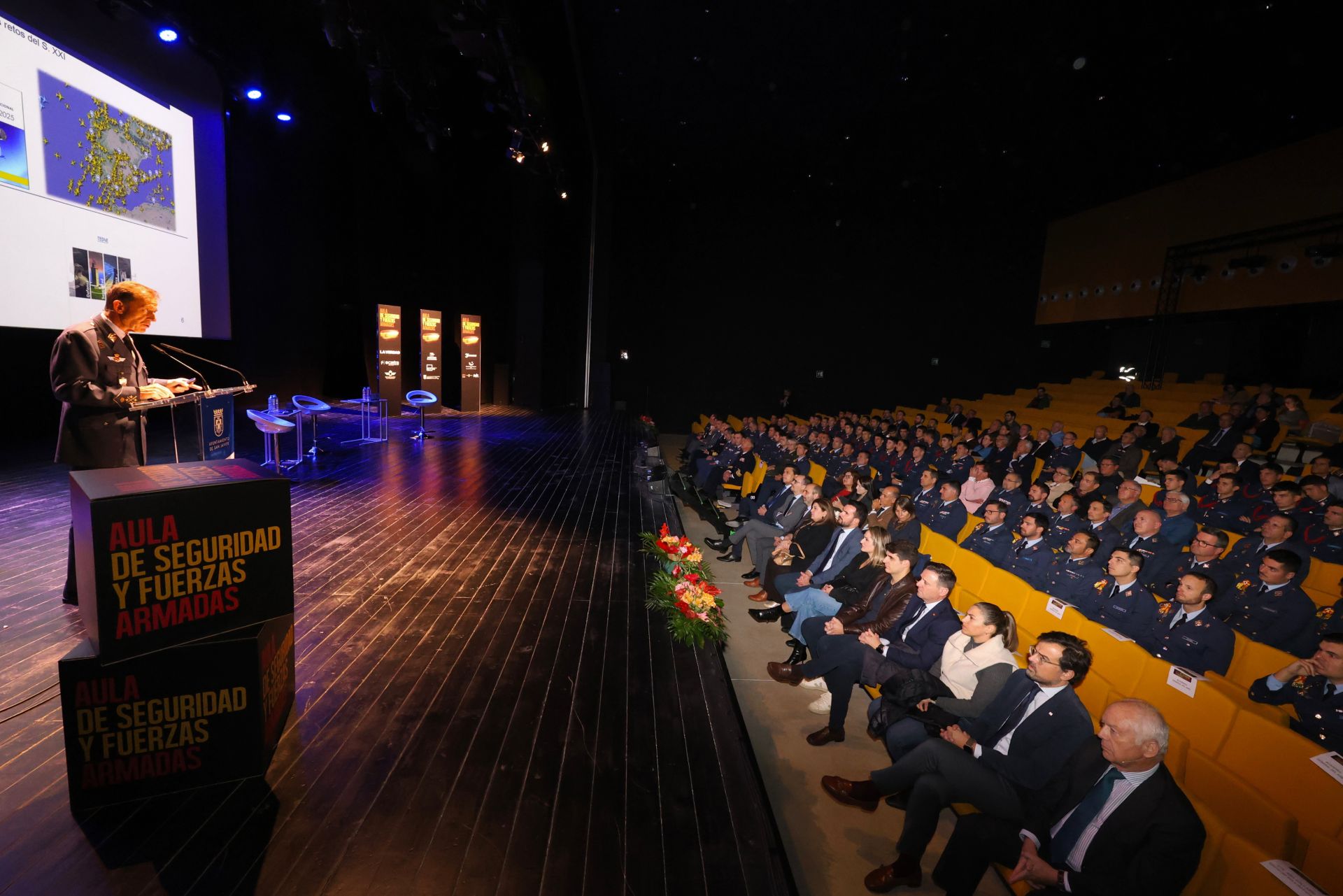 Las imágenes del Aula de Seguridad y Fuerzas Armadas de LA VERDAD celebrada en San Javier