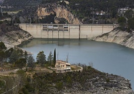 Presa del embalse de Entrepeñas, en Guadalajara.