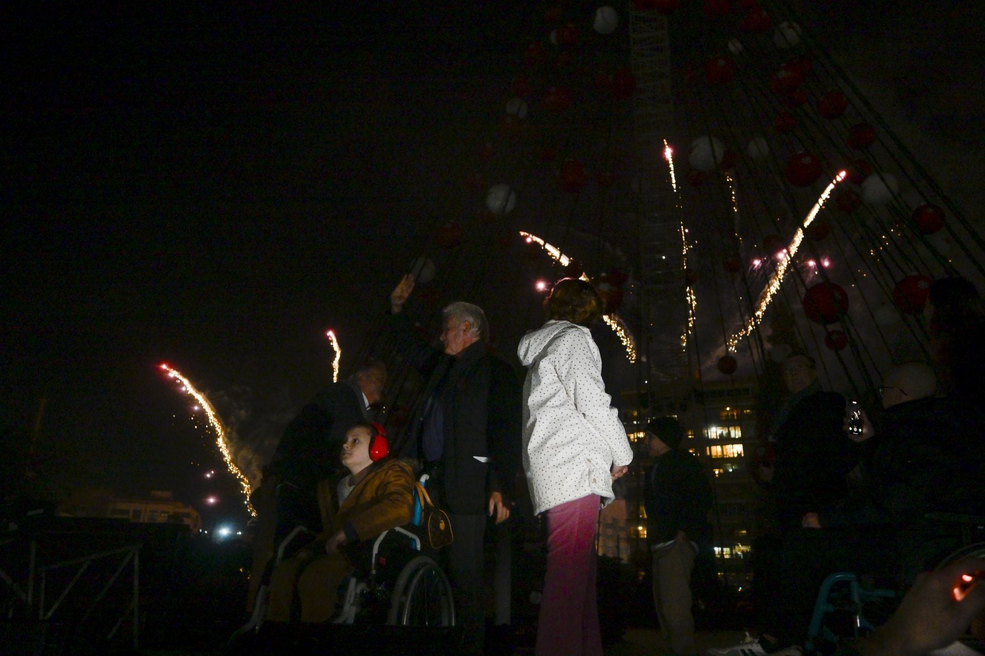 El encendido del árbol de Navidad de Murcia, en imágenes