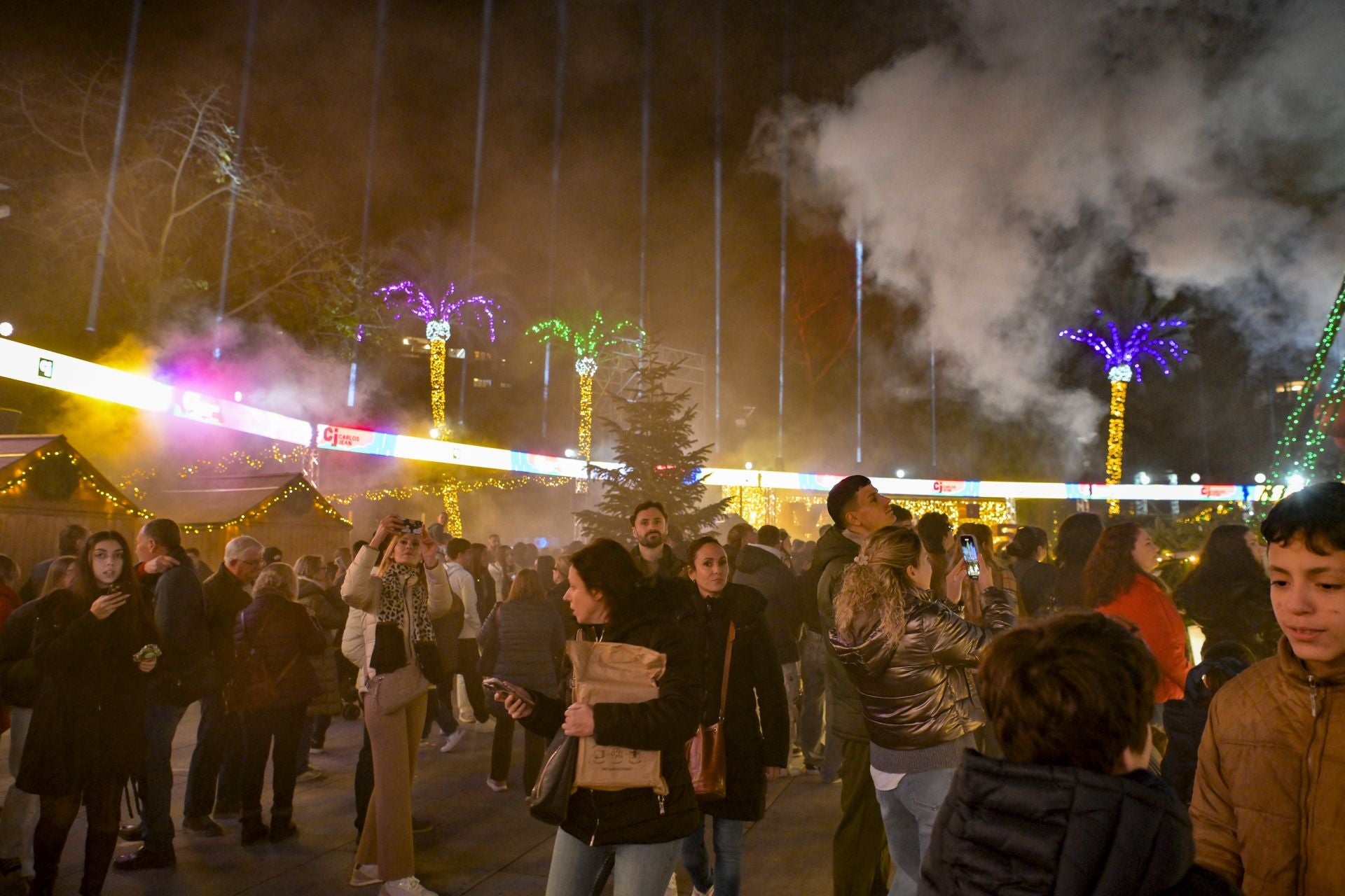 El encendido del árbol de Navidad de Murcia, en imágenes