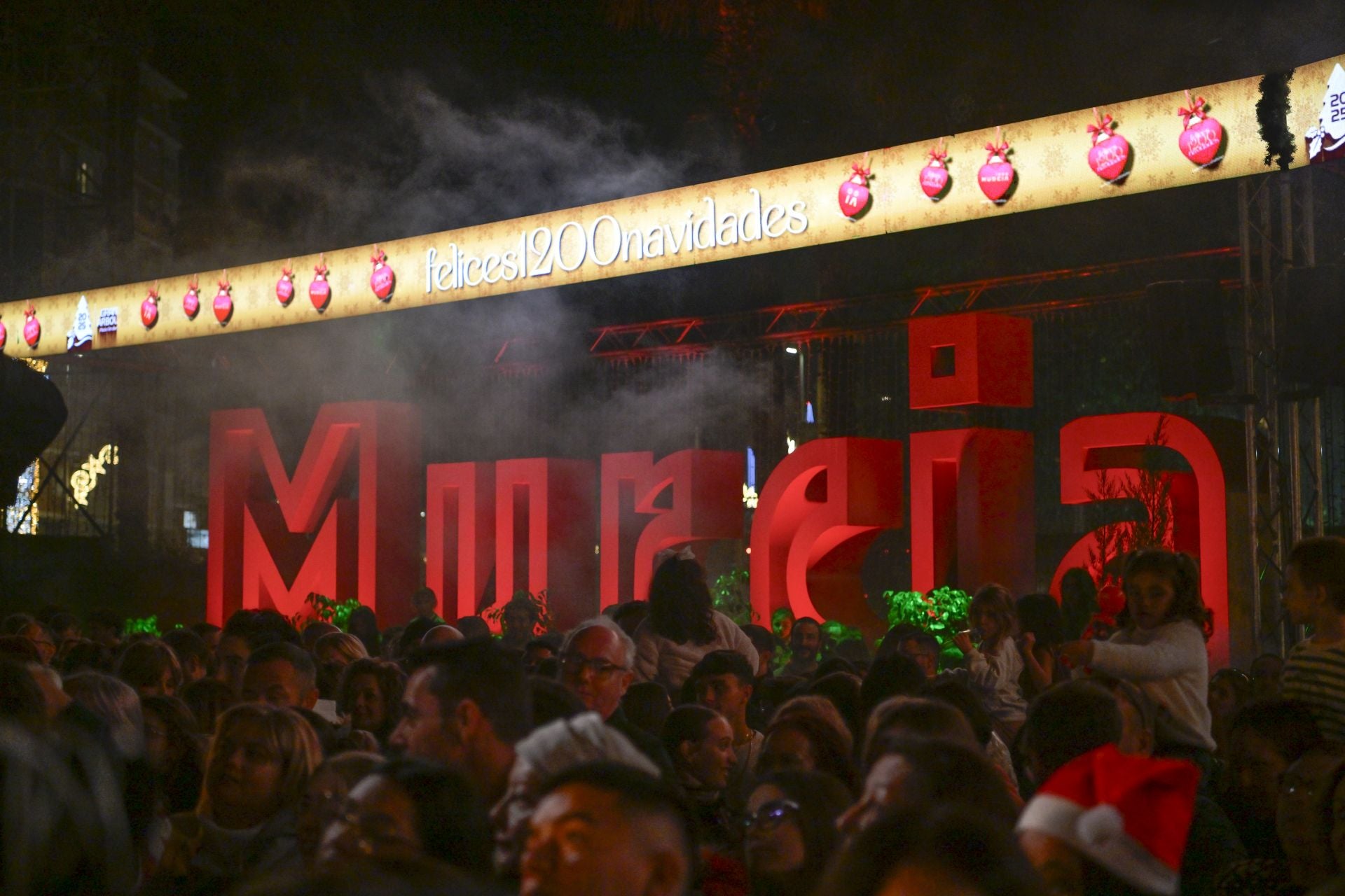 El encendido del árbol de Navidad de Murcia, en imágenes