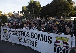 Eduardo Noguera (centro), en la protesta del domingo pasado.