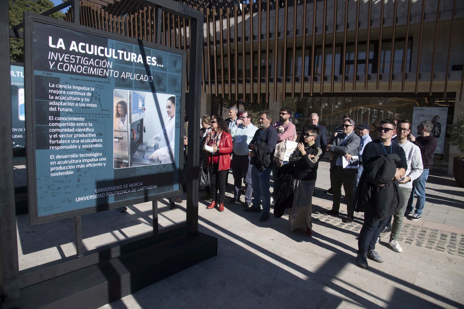 Las imágenes de la exposición &#039;La acuicultura es...&#039; en el Puerto de Cartagena
