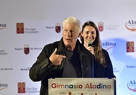 La visita de Richard Gere a La Arrixaca, en imágenes