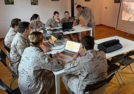 La Princesa Leonor con sus compañeros de la Academia General del Aire.