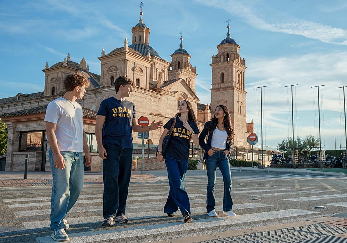 Seis mil alumnos internacionales de 135 países se forman este curso en la Universidad Católica.