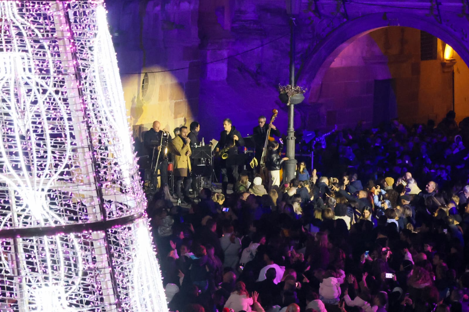 En imágenes, encendido de la Navidad en Lorca