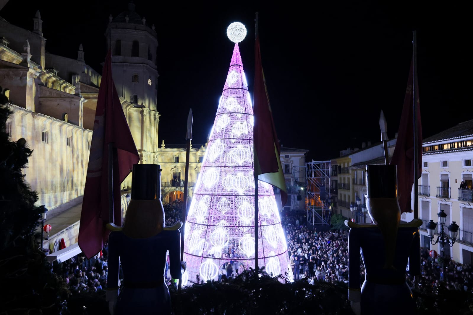 En imágenes, encendido de la Navidad en Lorca