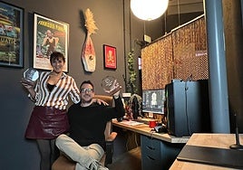 María José Silva y Christof Vonbank, en su estudio de Mazarrón.