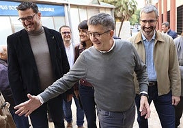 Patxi López, con Ginés Ruiz, María González y Francisco Lucas, este domingo en Murcia.