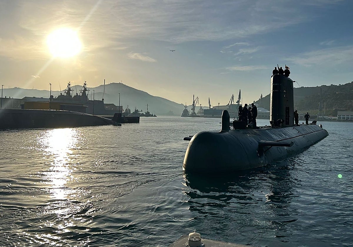 El 'Galerna' se hace a la mar desde su base de Cartagena.