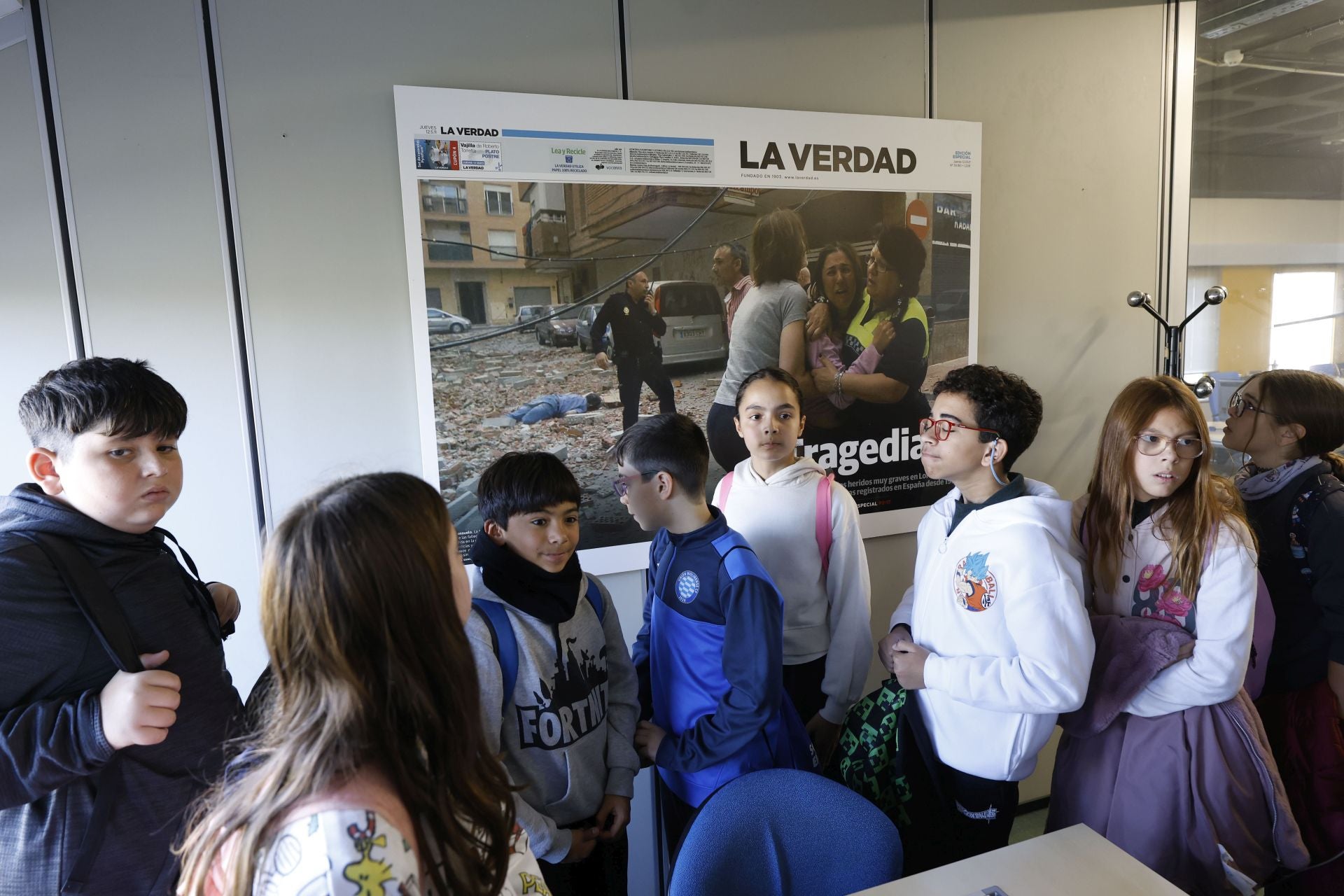 Visita del colegio Maestro Francisco Martínez Bernal de Molina a LA VERDAD, en imágenes
