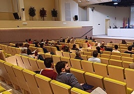 Celebración de la jornada sobre la agrovoltaica en la Universidad de Murcia, este miércoles.