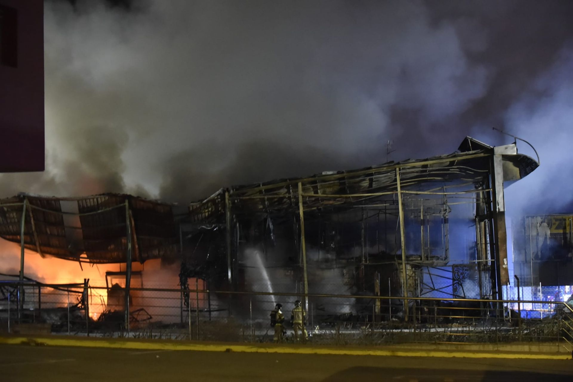 Las imágenes del incendio de Cobatillas