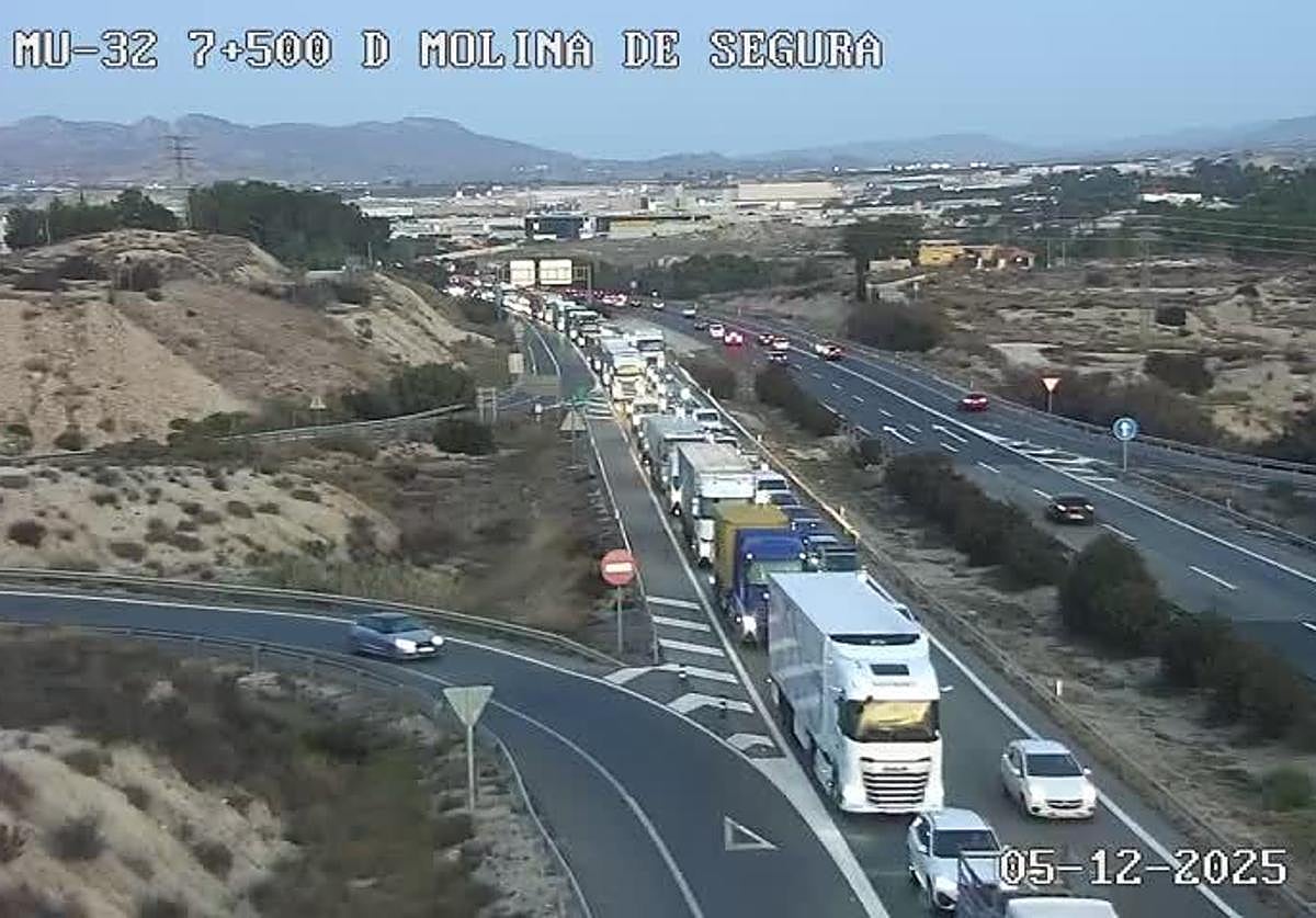La autovía MU-32, este viernes, a la altura de Molina de Segutra.