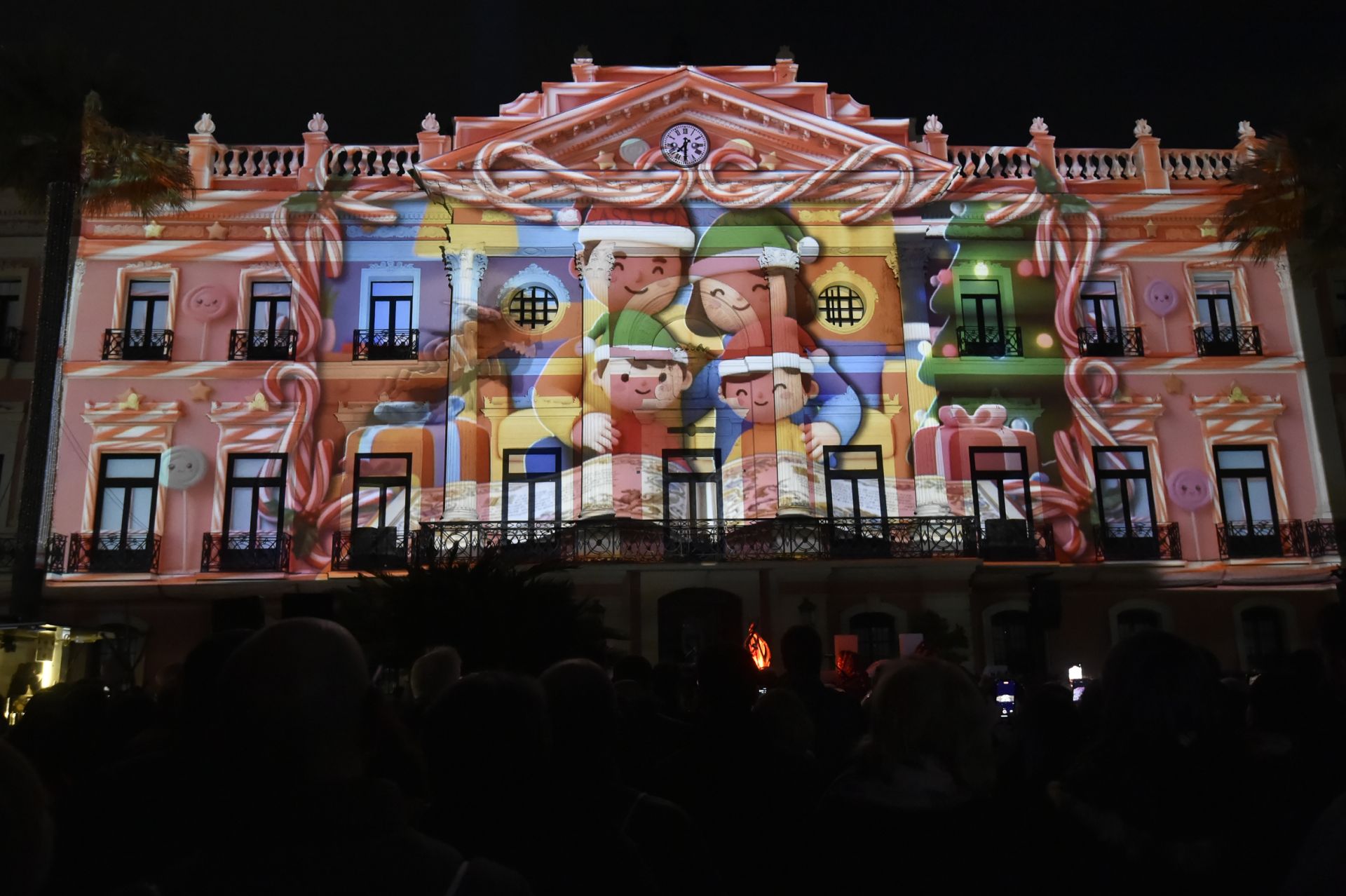 En imágenes, la Glorieta de Murcia estrena la Navidad
