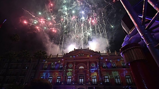 En imágenes, la Glorieta de Murcia estrena la Navidad