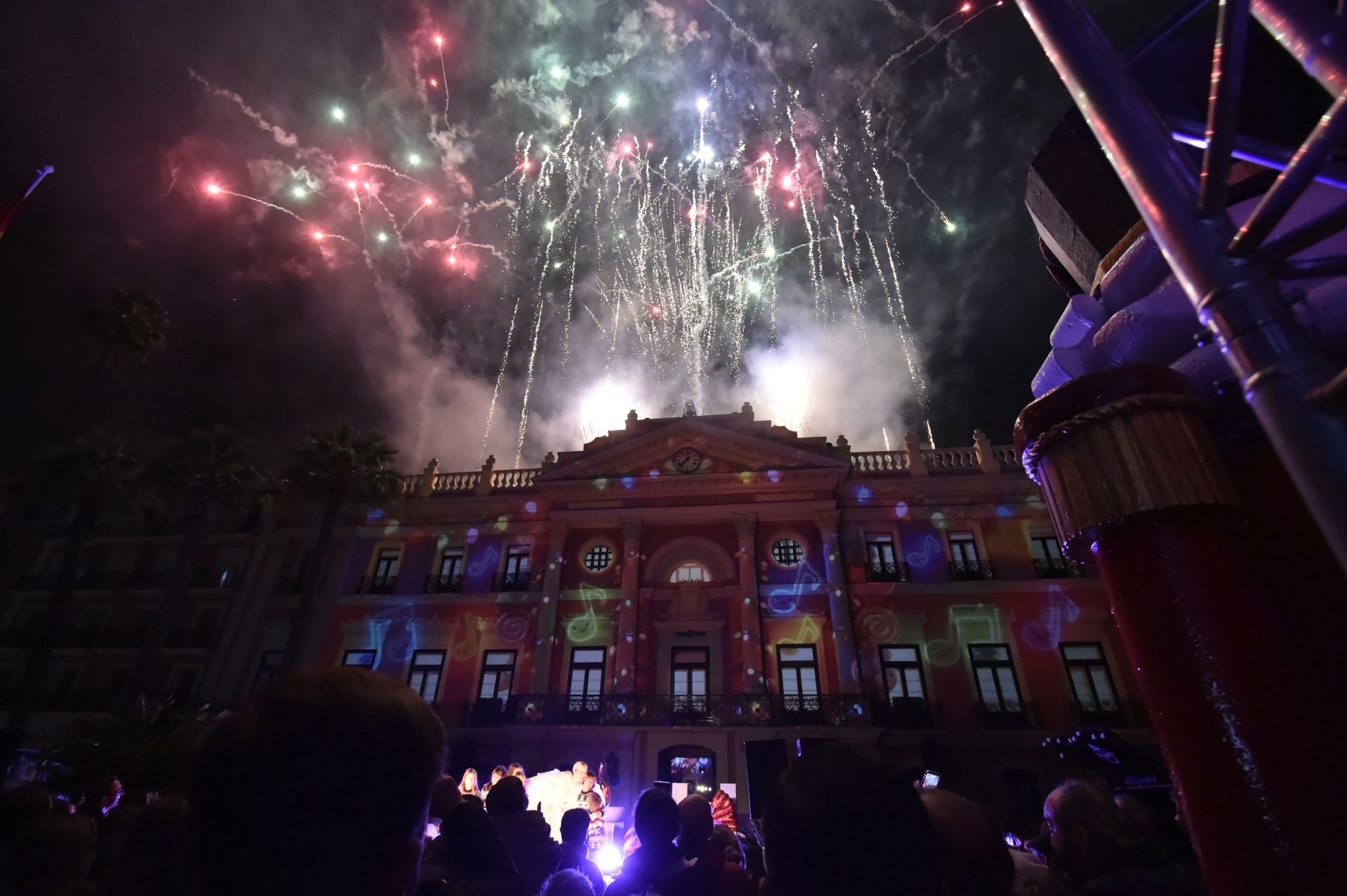 En imágenes, la Glorieta de Murcia estrena la Navidad