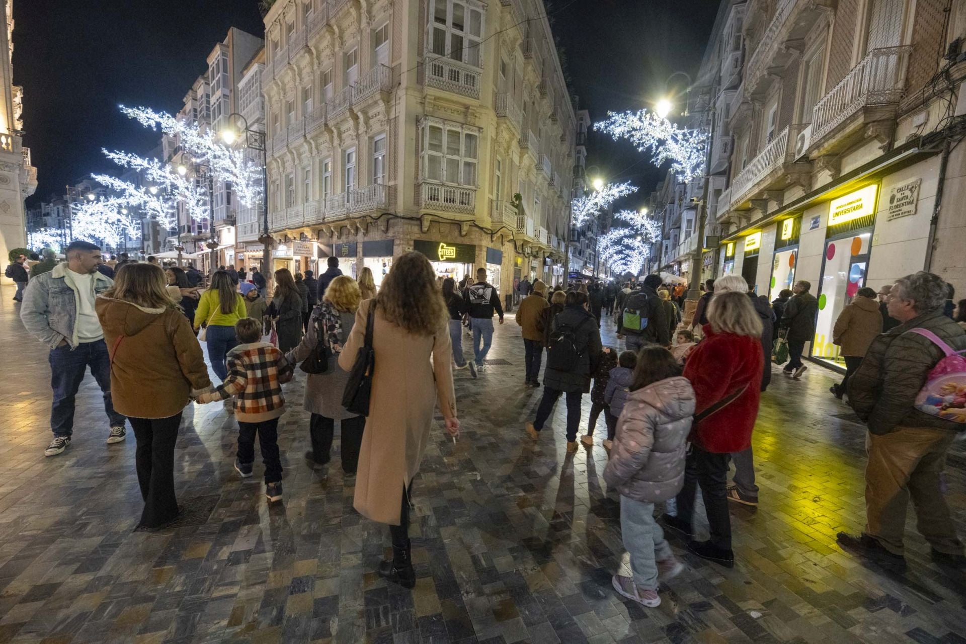 El encendido de las luces navideñas de Cartagena, en imágenes