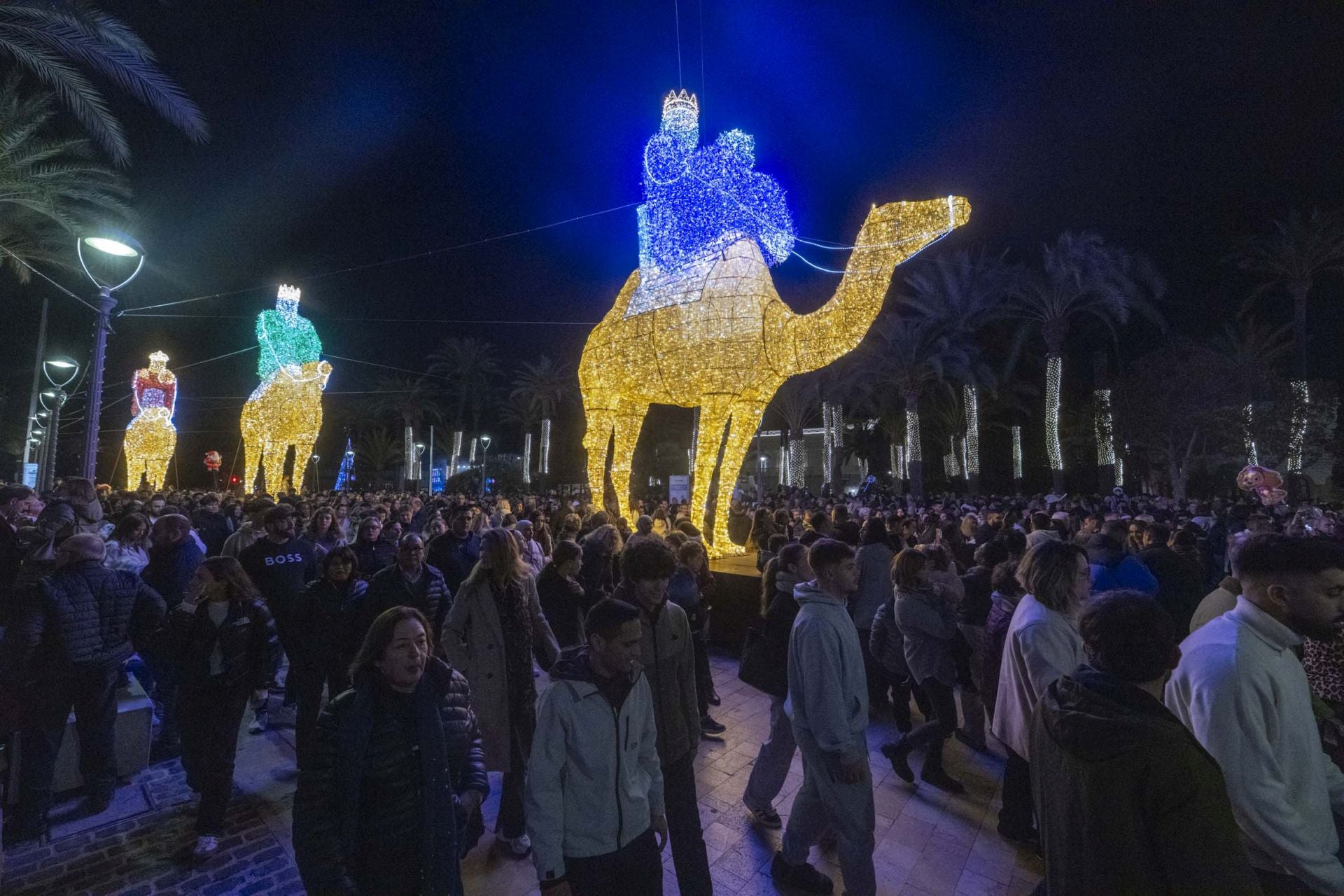 El encendido de las luces navideñas de Cartagena, en imágenes