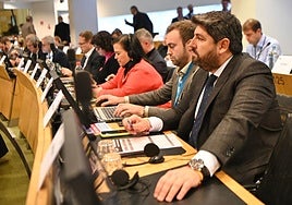 El presidente de la Región de Murcia, Fernando López Miras, este viernes, durante la reunión de la Comisión de Medio Ambiente, Cambio Climático y Energía del Comité de las Regiones.