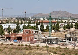 Obras de construcción de viviendas en Los Narejos, en el municipio de Los Alcázares, en agosto pasado.
