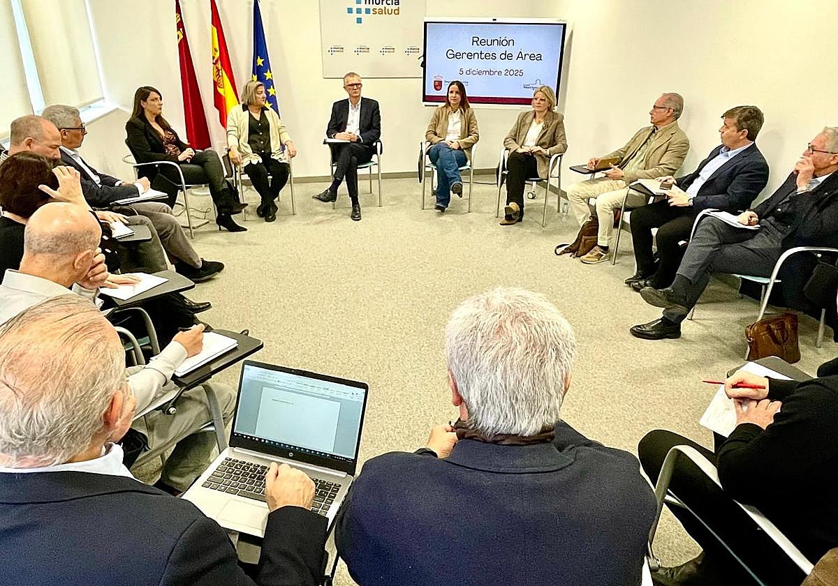 Reunión este viernes del consejero Juan José Pedreño con los gerentes de las nueve áreas de salud de la Región de Murcia.