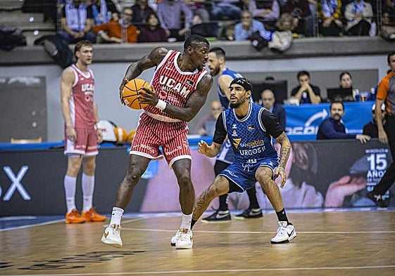 Dylan Ennis en una acción del partido de este sábado en Burgos.