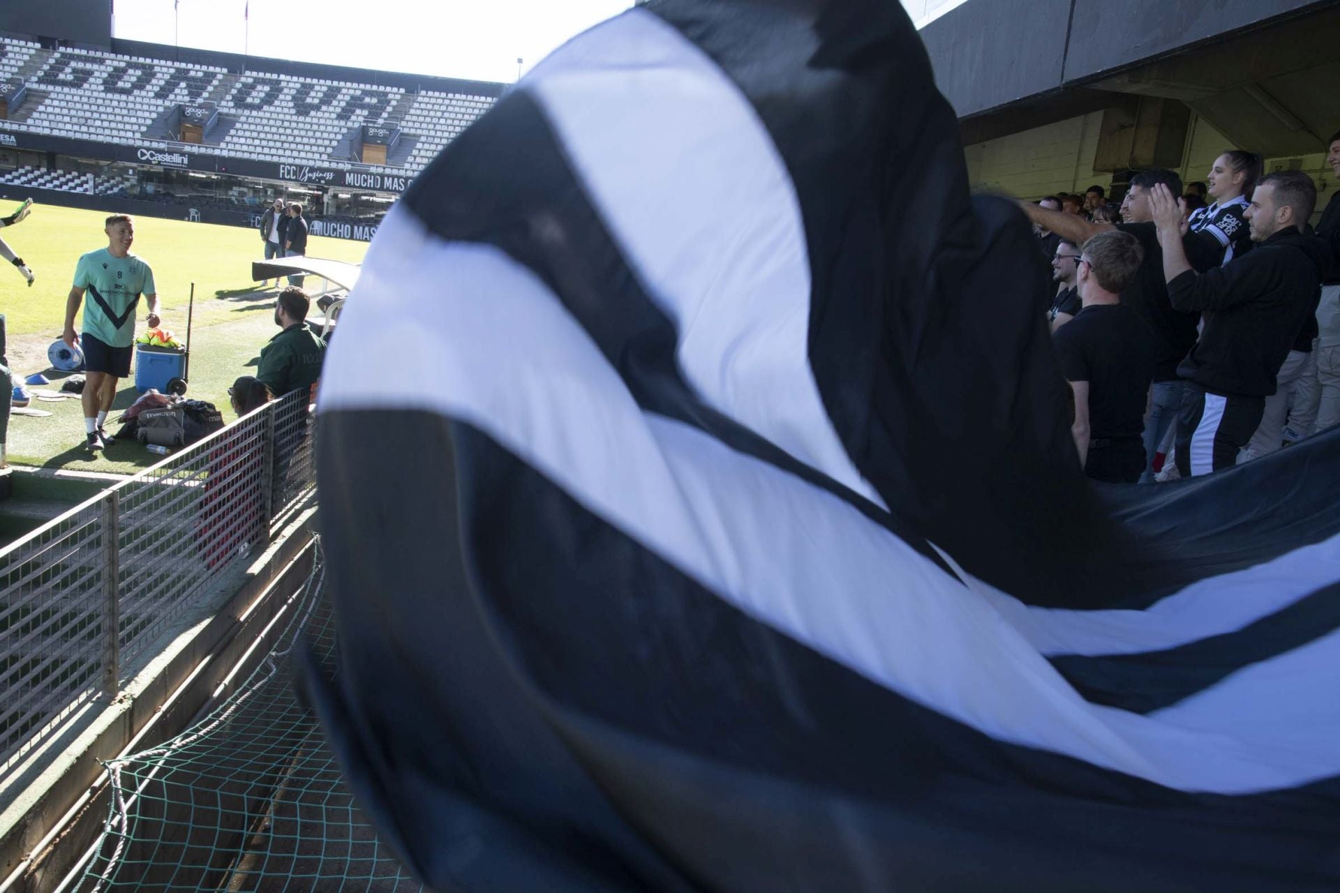 El último entrenamiento del Fútbol Club Cartagena antes del derbi contra el Real Murcia, en imágenes