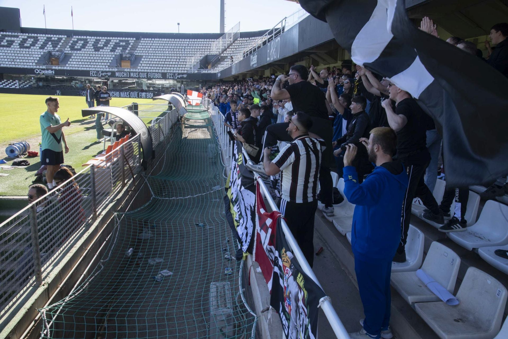 El último entrenamiento del Fútbol Club Cartagena antes del derbi contra el Real Murcia, en imágenes