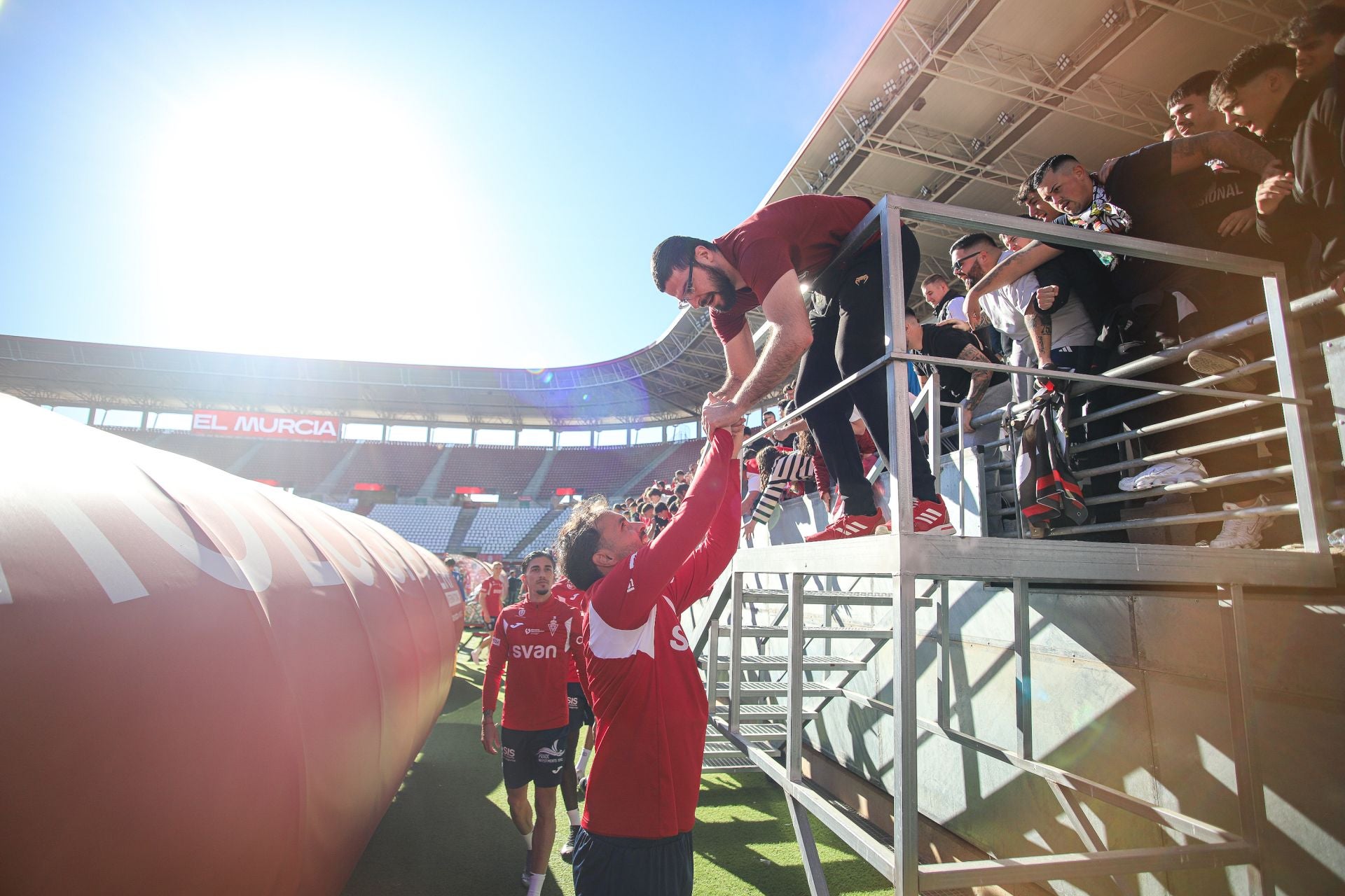 El último entrenamiento del Real Murcia antes del derbi contra el Fútbol Club Cartagena, en imágenes
