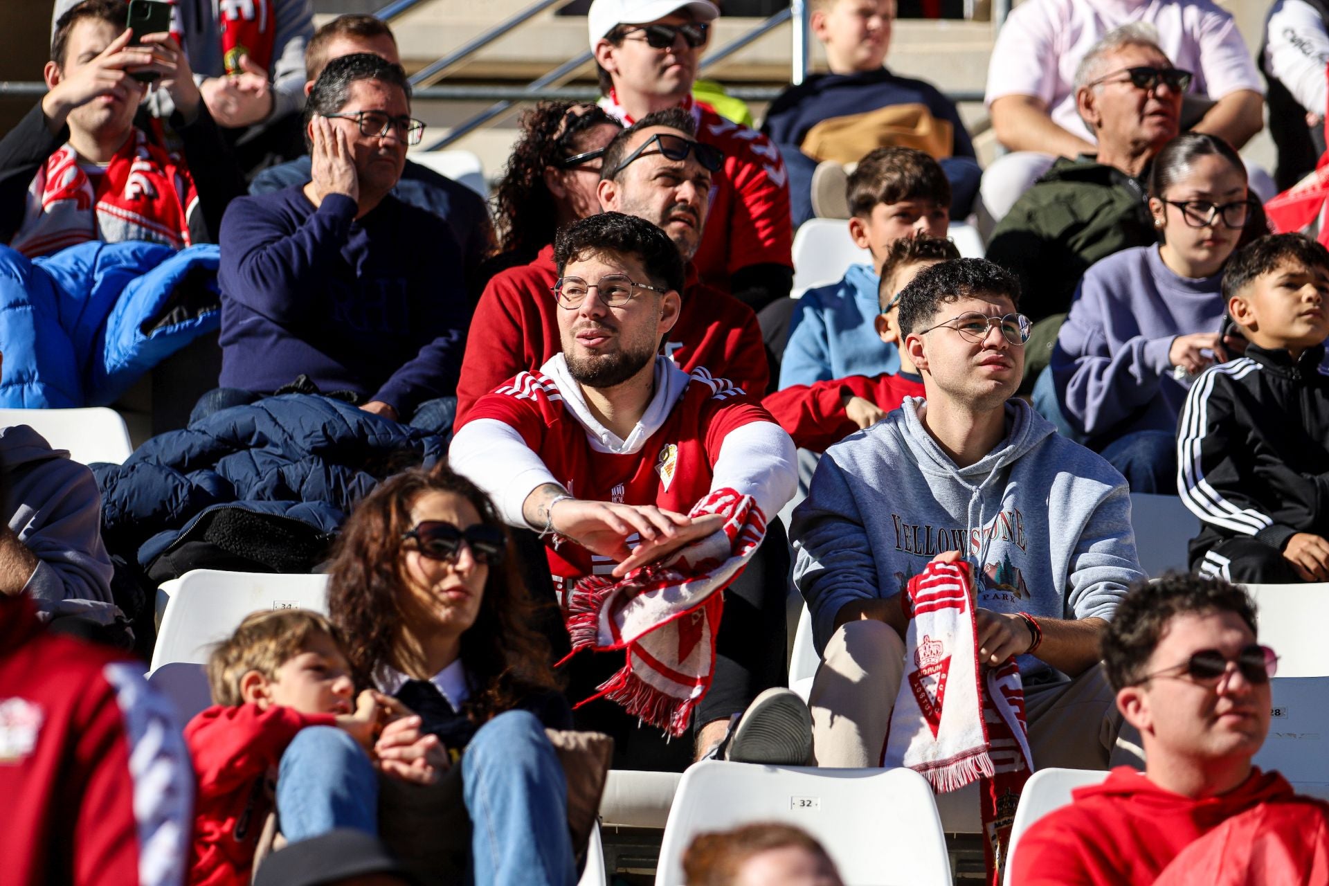 El último entrenamiento del Real Murcia antes del derbi contra el Fútbol Club Cartagena, en imágenes