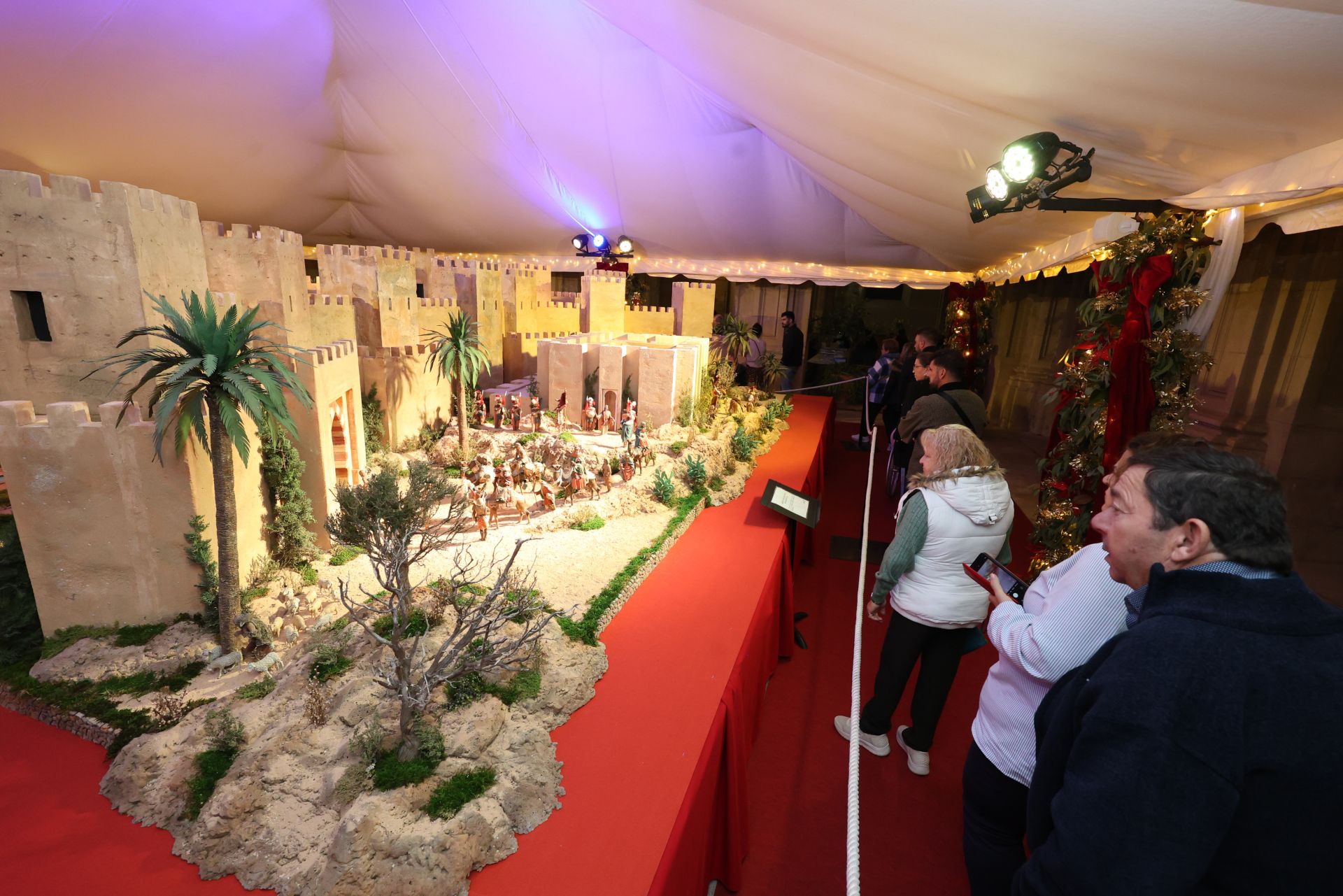 En imágenes, la inauguración del Belén de Murcia en el Palacio Episcopal