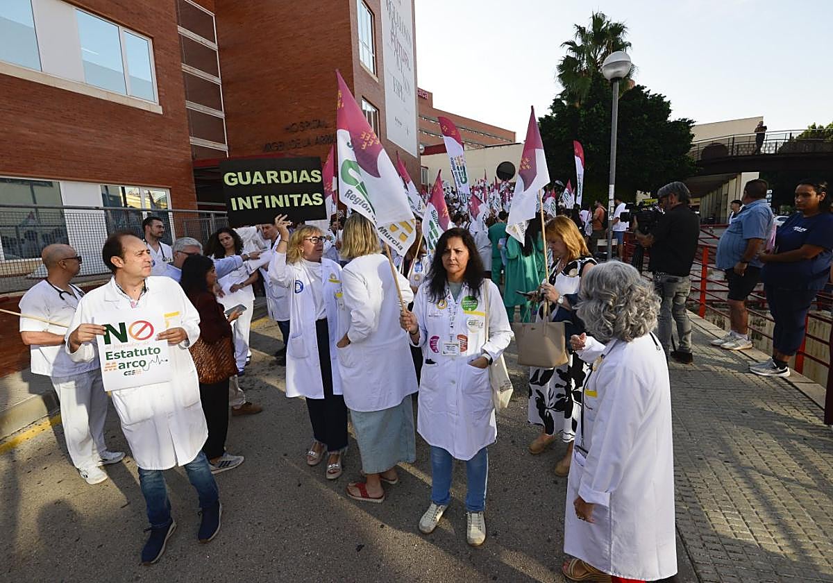 Protesta de los médicos de La Arrixaca, en octubre.