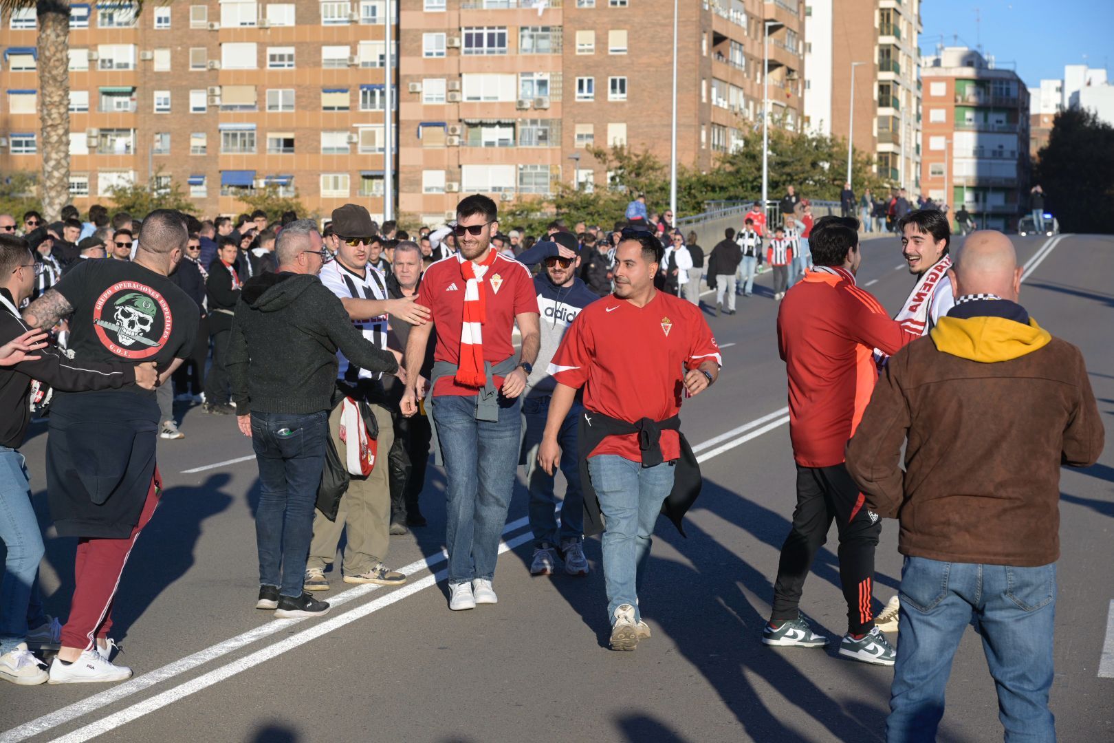 En imágenes, el ambiente en el entorno del Cartagonova