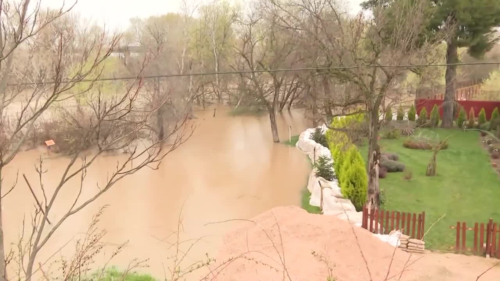 Las intensas lluvias obligan a evacuar a 48 personas en Mejorada del Campo (Madrid)