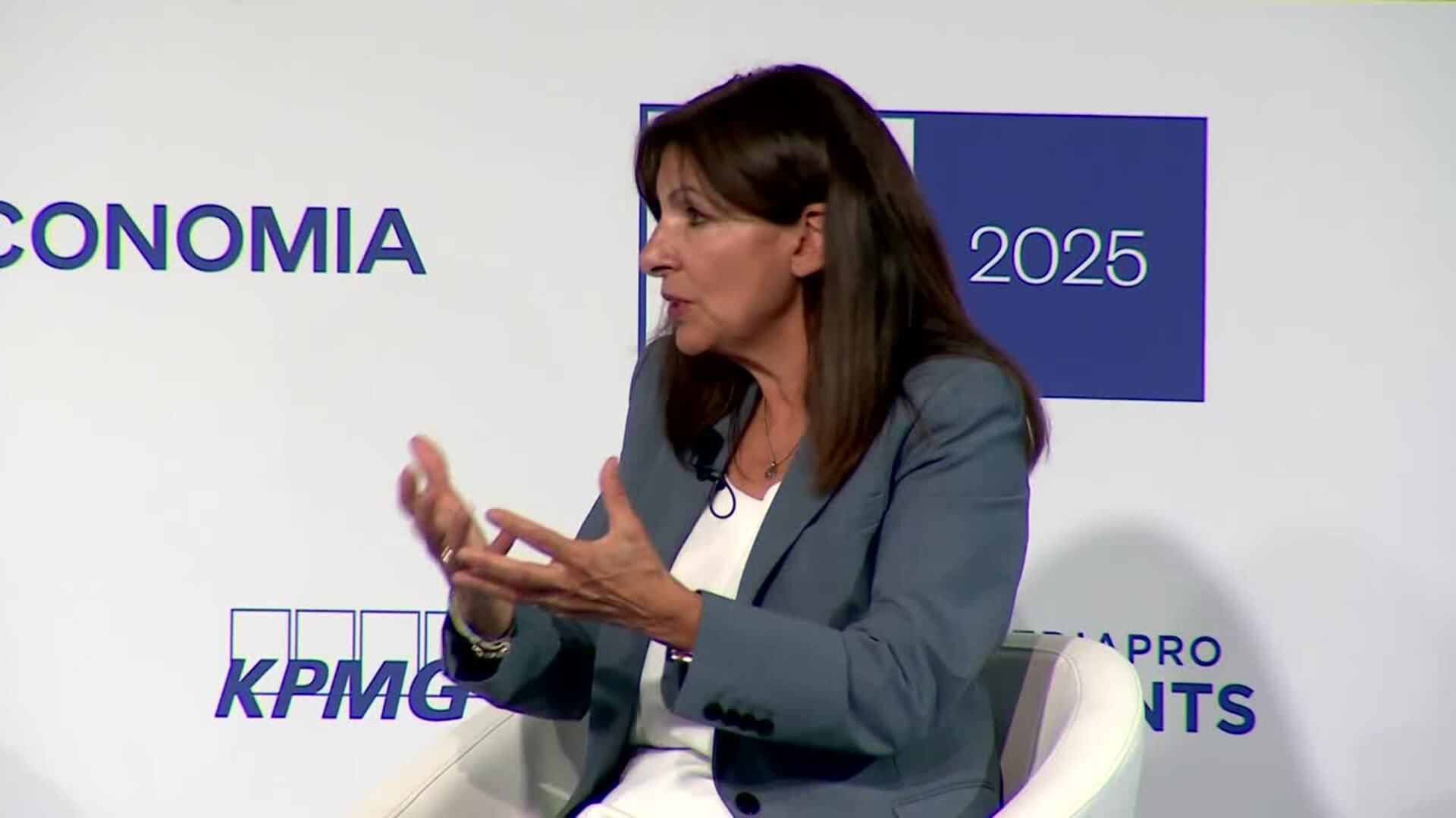 Hidalgo cree que regular la vivienda beneficia a la clase media y a los ciudadanos