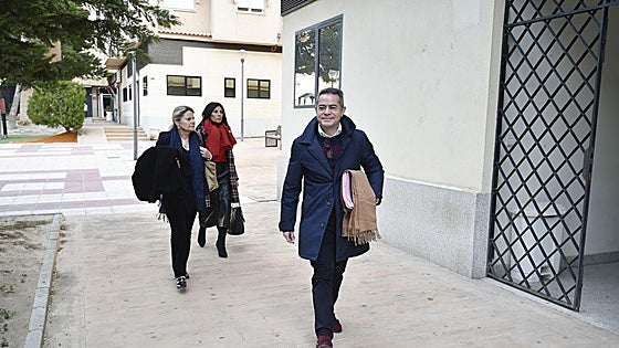 El alcalde de Lorquí niega ante la jueza el presunto nombramiento irregular de un ingeniero municipal