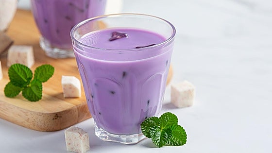 De Filipinas a Murcia: dónde probar la famosa bebida morada que compite con el matcha