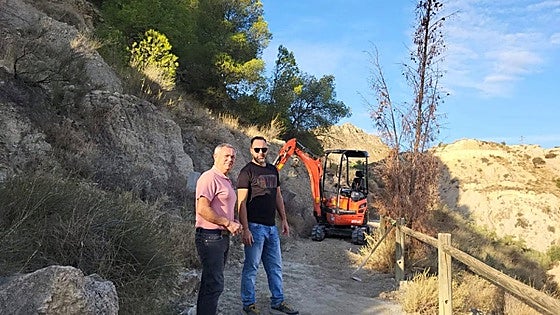 Ojós recupera el histórico camino hacia Ricote, el Cementerio y las Yeseras