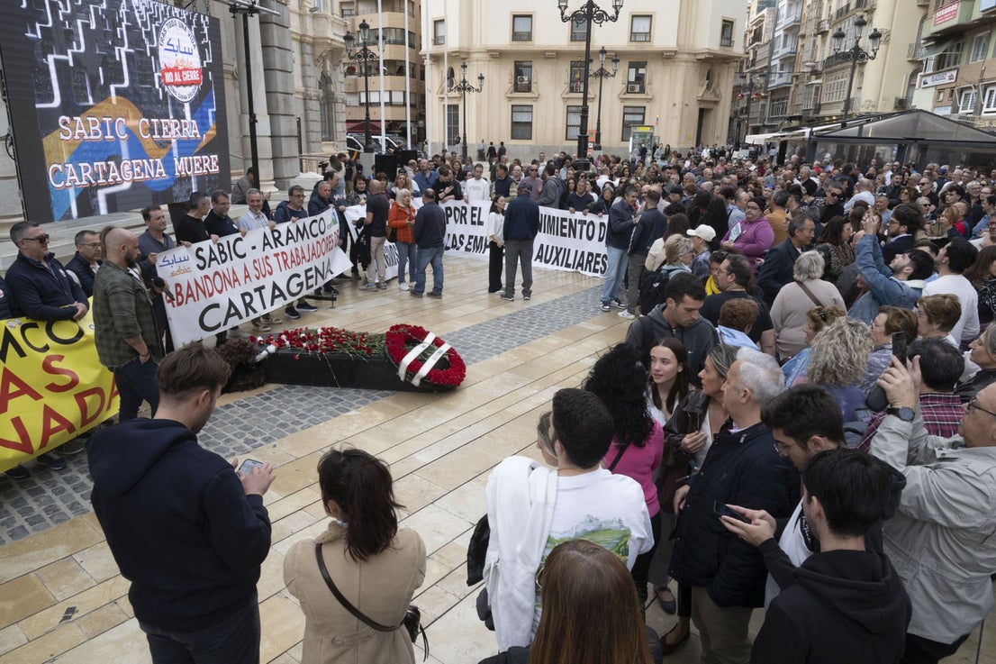 Las imágenes de la protesta de plantilla de Sabic en Cartagena | La Verdad