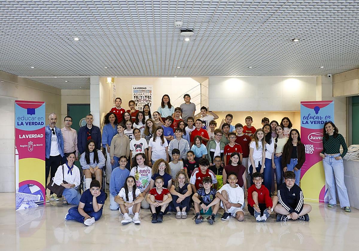 La visita del colegio Fuensanta Caravaca Hernández de Santomera a LA VERDAD, en imágenes