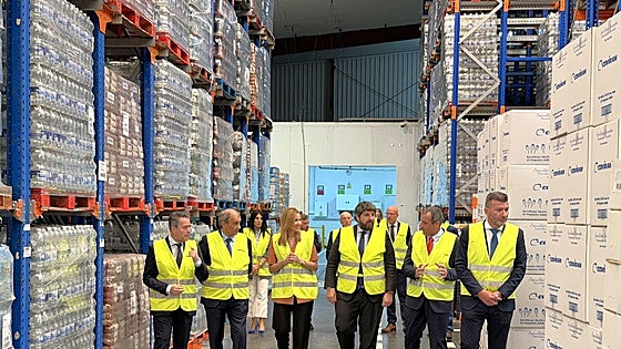 López Miras destaca el impacto de Covirán en la Región durante su visita a la plataforma logística de Lorquí por su 65 aniversario