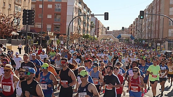 Boutmazguine y El Gazouir se imponen en la Media Maratón de Lorca