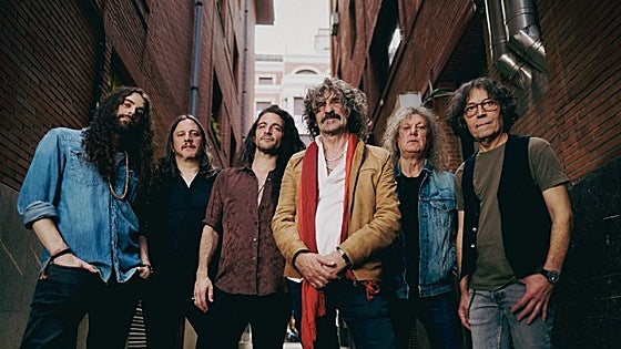 Rebrote, el proyecto formado por componentes de Extremoduro: «La etapa de venderlo todo caducó en el rock and roll»