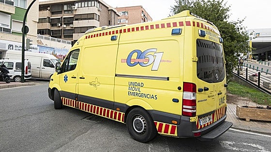 Muere un trabajador al caer desde el tejado de una empresa en Lorquí
