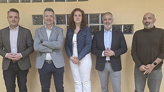 La coordinadora de Campos del Río, nueva baja en Vox