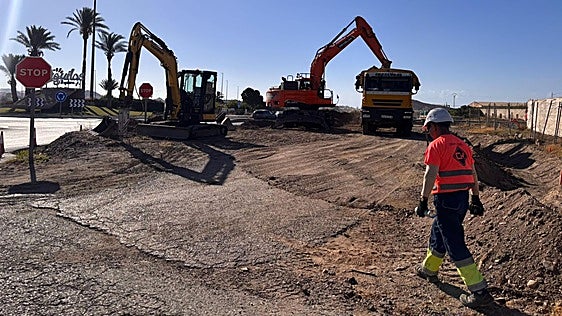 Arrancan las obras para mejorar los accesos al polígono Barrafuerte en Águilas