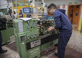 Alumno de FP en prácticas en una imagen de archivo.