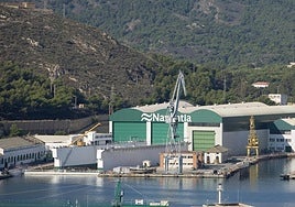 Vista panorámica de Navantia Cartagena y su entorno marítimo.